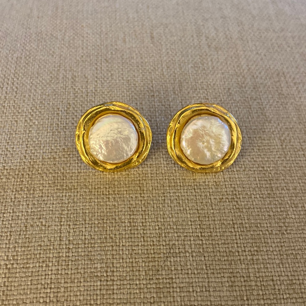 NWOT Susan Shaw earrings